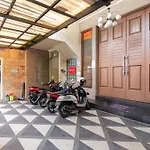 RedDoorz near Halim Perdanakusuma 3