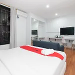 Reddoorz Premium Near Rs Pondok Indah