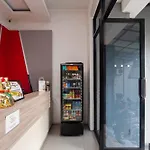 RedDoorz near Binus Anggrek 2