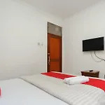 Reddoorz Syariah Near Aeon Mall Tanjung Barat