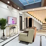 Belle\'S Wmr Guest House