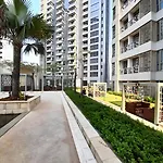 Complete All-In-One Studio Apartment Taman Anggrek Residence At Central City Near Malls