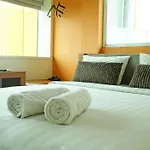 World Hotel Jakarta - Bandengan