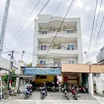 Tangki Premier Residence Redpartner