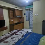 Rhy Property