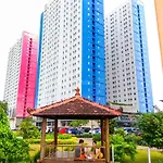 Strategic And Comfy 2Br At Green Pramuka City Apartment By Travelio