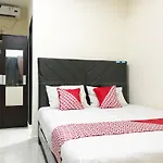 Oyo Life 2794 Kost Al Barokah 3