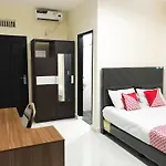 Oyo Life 2794 Kost Al Barokah 3