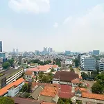 Warm And Best Studio At Menteng Park Apartment By Travelio