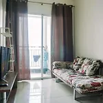 Modern Look 1Br Green Bay Condominium Apartment By Travelio