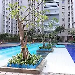 Cozy Living Studio At Green Bay Pluit Apartment By Travelio