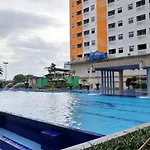 Comfort Designed 2Br Green Pramuka City Apartment By Travelio