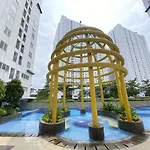 Comfortable And Homey 2Br At Bassura City Apartment By Travelio