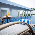 Azana Suites Hotel Antasari
