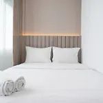 Comfort And Modern Look 2Br At 26Th Floor Samara Suites Apartment By Travelio