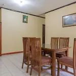 Reddoorz Near Pondok Indah Water Park