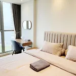 Gold Coast Sea View Apartments By Rentrooms