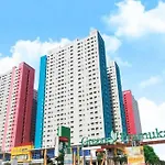 2Br Apt Green Pramuka With Pool & Wi-Fi By 2Ndhome