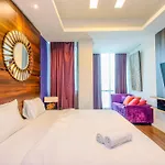 Homey Penthouse 3Br With Extra Room Kemang Village Apartment By Travelio