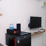 Comfy And Strategic Studio Apartment At Bassura City By Travelio