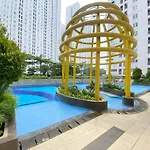 Best Modern 2Br At Bassura City Apartment By Travelio