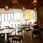 Maxonehotels.Com At Pemuda