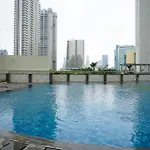 Cozy And Modern Look 2Br The Wave Kuningan Apartment By Travelio