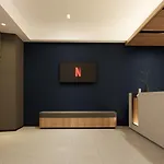 Fieris Izzy Hotel