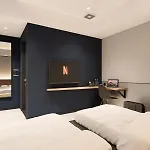 Fieris Izzy Hotel