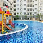 Compact And Strategic Studio Room Signature Park Grande Apartment By Travelio