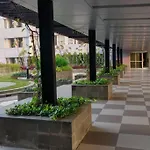Modern Studio At Nifarro Park Apartment