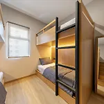 Newly Renovated 2Br Apt And Direct Mall Access
