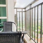 Nice And Private 1Br Apartment At Thamrin Residence By Travelio