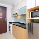 Homey And Comfy Studio Room At Menteng Park Apartment By Travelio