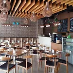 Maxonehotels.Com At Pemuda
