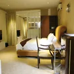 Magnolia Hotel