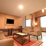 Grand Paragon Hotel