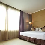 Grand Paragon Hotel