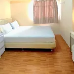 Amazing View Apartment At Kemayoran Jiexpo -Min Stay 3 Nights-