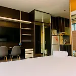 Homey And Minimalist Studio Room At Gp Plaza Apartment By Travelio