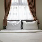 Well Design 2Br Apartment At Green Pramuka City By Travelio