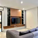 Say Home - Cozy 3Br Home In South Jakarta