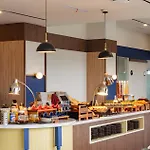 Artotel Hub Simpang Temu Jakarta