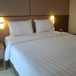 Luxury Sea View Free Wifi Nice And Cozy Gold Coast Apartment Pik Next To Oakwood Hotel By Blezz