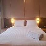 Luxury Sea View Free Wifi Nice And Cozy Gold Coast Apartment Pik Next To Oakwood Hotel By Blezz