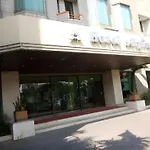 Oyo Townhouse 2 Hotel Gunung Sahari