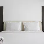 Comfy Stay Studio At Sayana Bekasi Apartment By Travelio