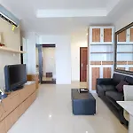 Spacious 2Br Bellezza Apartment By Travelio