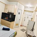Studio Suite Green Pramuka