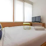 RedDoorz Syariah Plus near Pondok Indah Mall 2
